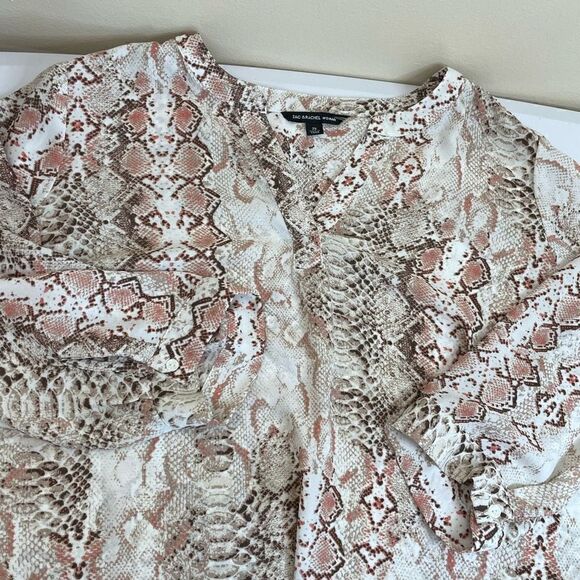 New!Zac&Rachel| 2XLarge| VNeck| Snake Print| Side Slits - Picture 9 of 13